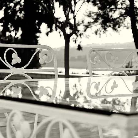 Irini Βίλα *